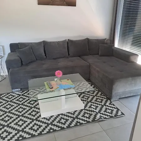 Black&white 1 Apartment
