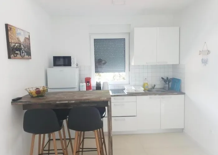 Apartment Black&white 1